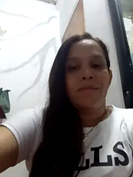 alexandra-queen online show from May 2, 2026, 10:04 pm
