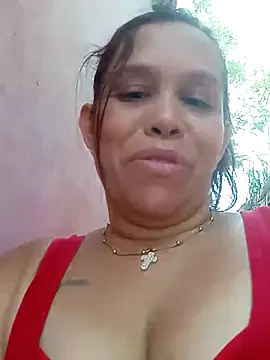 alexandra-queen online show from May 3, 2026, 7:28 pm