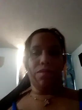 alexandra-queen online show from April 22, 2026, 6:04 pm