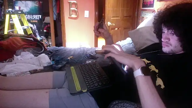 Teddy4420 online show from May 12, 2026, 12:41 am