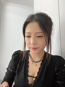 Lola666999 online show from April 24, 2026, 1:18 am