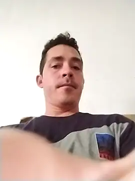 Gabriel leon33 online show from June 26, 2026, 2:01 pm