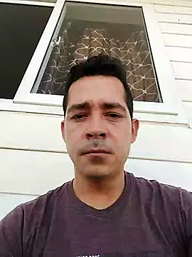 Gabriel leon33 online show from June 28, 2026, 8:37 pm