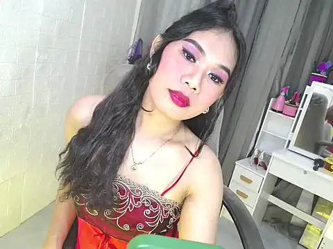 Snapshot of Yourgorgeousmarge chatting on June 19, 2026, 1:44 am Yourgorgeousmarge online show from June 19, 2026, 1:44 am