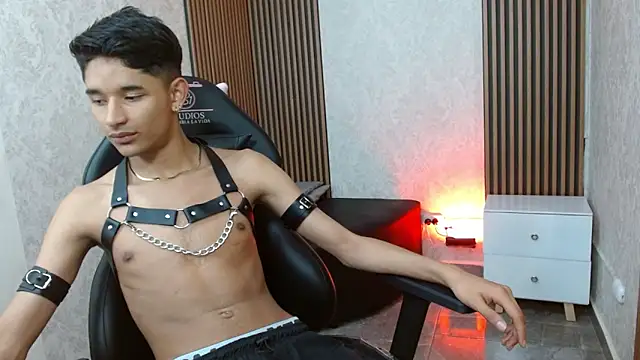 Snapshot of Blunt_tay chatting on March 25, 2026, 4:45 am Blunt tay online show from March 25, 2026, 4:45 am