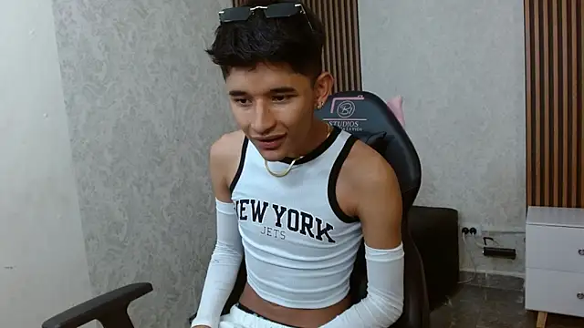 Snapshot of Blunt_tay chatting on March 26, 2026, 4:55 am Blunt tay online show from March 26, 2026, 4:55 am