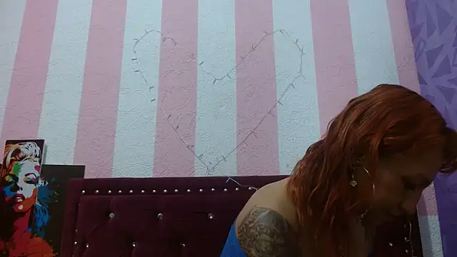 veronicaqueenxxx online show from May 15, 2026, 5:33 pm