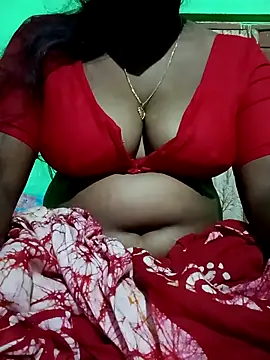 Snapshot of puja560 chatting on April 9, 2026, 4:35 pm puja560 online show from April 9, 2026, 4:35 pm