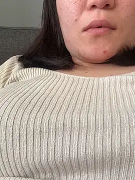 Molly242424- online show from March 25, 2026, 1:10 pm