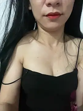 Nini-896 online show from May 13, 2026, 2:29 am