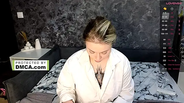 StasyLucke online show from May 15, 2026, 4:43 am