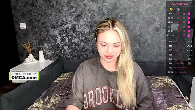 StasyLucke online show from April 25, 2026, 4:26 am