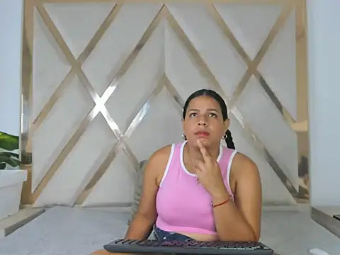 Alanaasm online show from March 26, 2026, 5:17 am