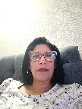 Snapshot of SamanthaRosse01_ chatting on May 9, 2026, 11:52 pm SamanthaRosse01 online show from May 9, 2026, 11:52 pm