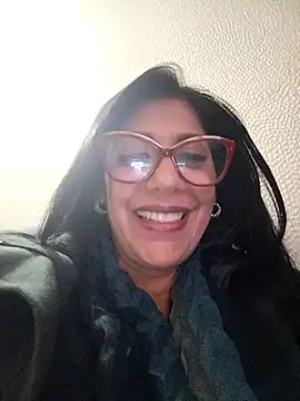 Snapshot of SamanthaRosse01_ chatting on April 1, 2026, 3:19 am SamanthaRosse01 online show from April 1, 2026, 3:19 am