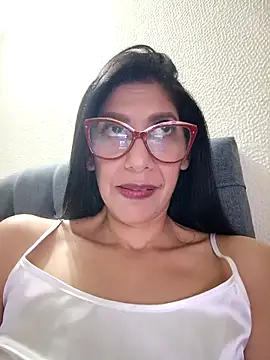 Snapshot of SamanthaRosse01_ chatting on April 23, 2026, 1:45 am SamanthaRosse01 online show from April 23, 2026, 1:45 am