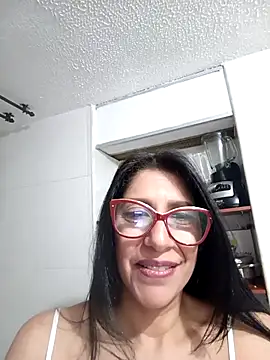 Snapshot of SamanthaRosse01_ chatting on April 21, 2026, 1:42 am SamanthaRosse01 online show from April 21, 2026, 1:42 am