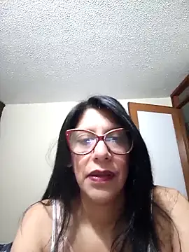 Snapshot of SamanthaRosse01_ chatting on April 7, 2026, 11:01 am SamanthaRosse01 online show from April 7, 2026, 11:01 am