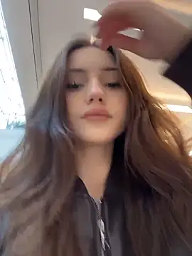 AnitaFly online show from May 7, 2026, 12:19 pm