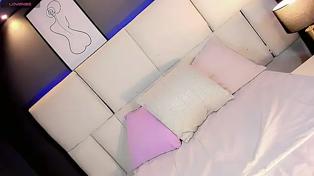 Kornylovee online show from June 4, 2026, 9:08 pm