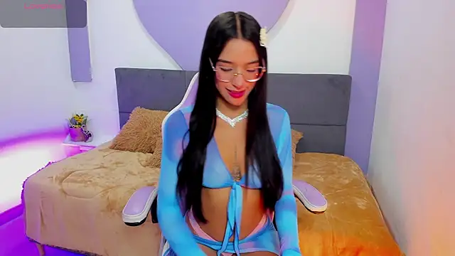 princess skinny  online show from April 21, 2026, 2:36 am