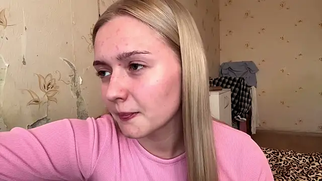 Snapshot of Sophia_Blonde chatting on April 16, 2026, 2:18 pm Sophia Blonde online show from April 16, 2026, 2:18 pm