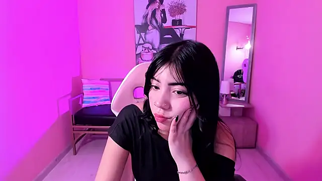 Soffi x x  online show from May 9, 2026, 8:12 pm
