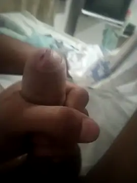 Snapshot of Elvixxx18 chatting on April 15, 2026, 8:53 pm Elvixxx18 online show from April 15, 2026, 8:53 pm