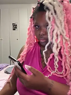 Snapshot of Nyla_xox chatting on April 3, 2026, 9:43 pm Nyla xox online show from April 3, 2026, 9:43 pm