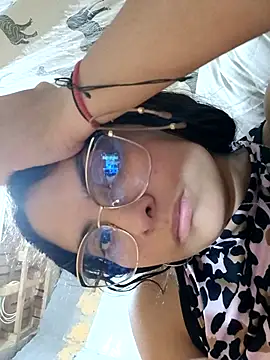 Lilith04 online show from April 17, 2026, 4:26 am