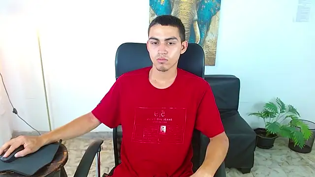 Snapshot of lucass_18 chatting on March 30, 2026, 8:21 pm lucass 18 online show from March 30, 2026, 8:21 pm