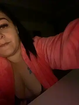 Snapshot of Szandra26 chatting on March 25, 2026, 10:41 pm Szandra26 online show from March 25, 2026, 10:41 pm