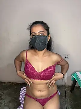 Snapshot of Riya_leone chatting on April 4, 2026, 6:47 pm Riya leone online show from April 4, 2026, 6:47 pm