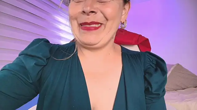 Snapshot of Cinthya_roberts chatting on June 25, 2026, 7:30 pm Cinthya roberts online show from June 25, 2026, 7:30 pm