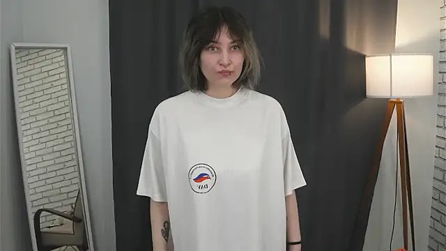 WavaMaddison online show from March 26, 2026, 3:27 am