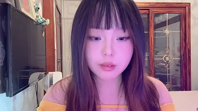 thelittlexx online show from April 22, 2026, 7:48 am