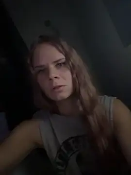 Snapshot of MaryMathews chatting on April 2, 2026, 9:43 pm MaryMathews online show from April 2, 2026, 9:43 pm