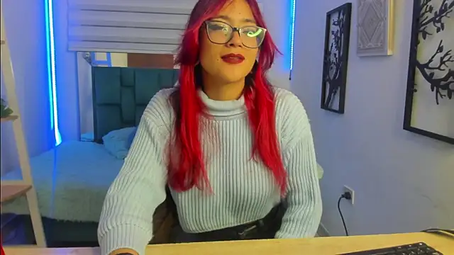 Snapshot of Sara_Red_X chatting on June 30, 2026, 3:39 am Sara Red X online show from June 30, 2026, 3:39 am