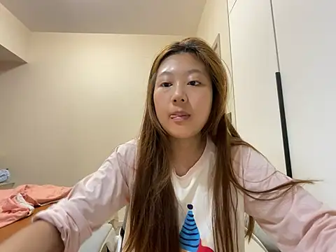 tutu512 online show from June 15, 2026, 6:35 am