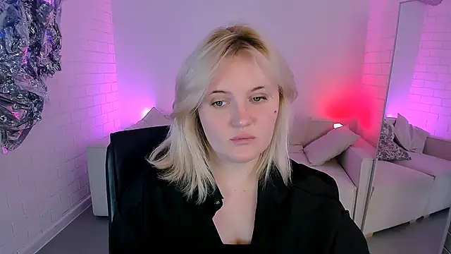 KathyBriggs online show from April 26, 2026, 5:05 am