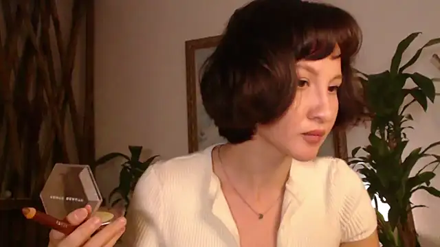Snapshot of wanderwhitch chatting on June 11, 2026, 12:32 am wanderwhitch online show from June 11, 2026, 12:32 am
