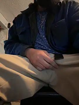 Snapshot of dpenguino chatting on April 13, 2026, 4:00 pm dpenguino online show from April 13, 2026, 4:00 pm