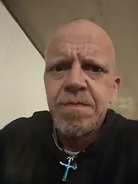 Snapshot of playxime chatting on March 25, 2026, 9:35 pm playxime online show from March 25, 2026, 9:35 pm