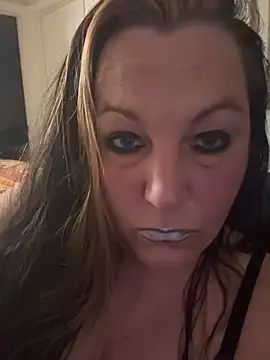 Snapshot of Queenemerald chatting on March 27, 2026, 3:26 am Queenemerald online show from March 27, 2026, 3:26 am