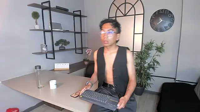 mike salaz online show from March 27, 2026, 7:28 am