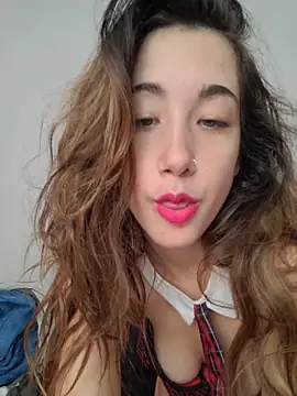 Snapshot of AlissonDavenport chatting on April 26, 2026, 5:43 pm AlissonDavenport online show from April 26, 2026, 5:43 pm