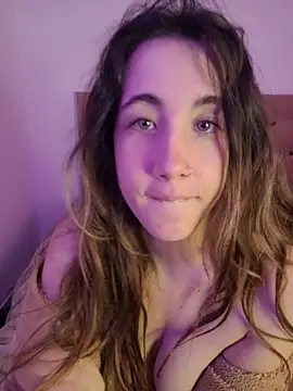 Snapshot of AlissonDavenport chatting on May 3, 2026, 6:44 pm AlissonDavenport online show from May 3, 2026, 6:44 pm