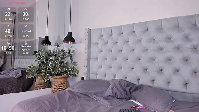 Snapshot of ivy_leee chatting on May 6, 2026, 7:51 pm ivy leee online show from May 6, 2026, 7:51 pm