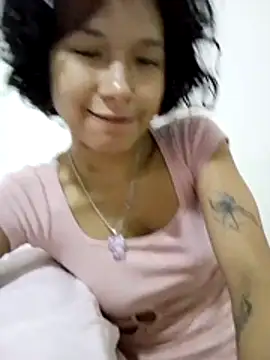 Yi Uzi online show from July 3, 2026, 2:51 am