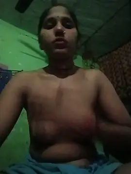 PUNAM  KHAN online show from June 14, 2026, 10:33 pm